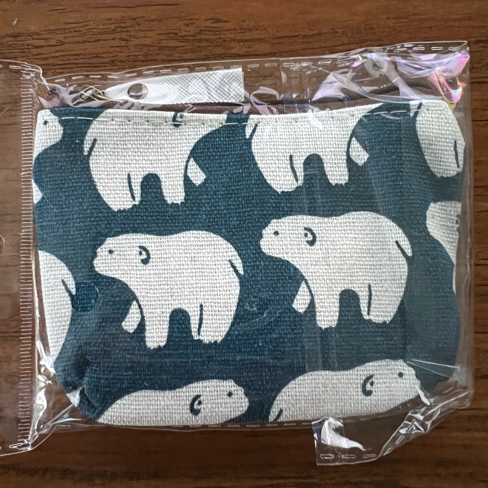 Zip pouch